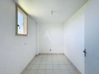 Bureaux et commerces 5 pièces