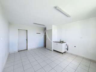 Bureaux et commerces 5 pièces