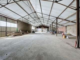 Bureaux et commerces 5 pièces