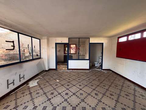 Bureaux et commerces 6 pièces