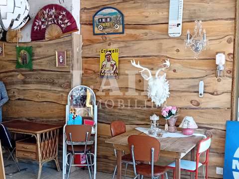 Bureaux et commerces 4 pièces