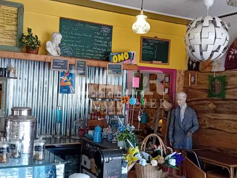 Bureaux et commerces 4 pièces