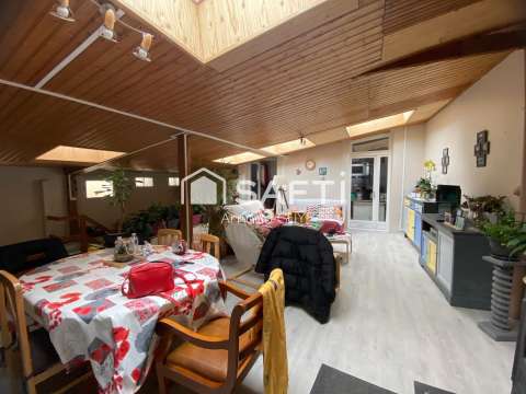 Bureaux et commerces 8 pièces