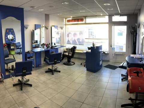 Bureaux et commerces 2 pièces