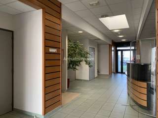 Bureaux et commerces 7 pièces