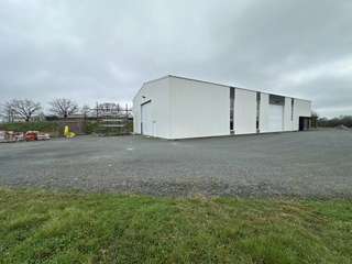 Bureaux et commerces 5 pièces