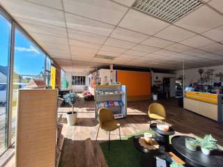 Bureaux et commerces 6 pièces