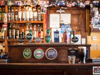 Bureaux et commerces 8 pièces