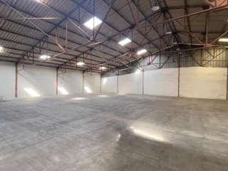 Bureaux et commerces 4 pièces