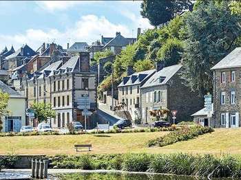 Bureaux et commerces Mayenne 53