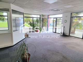Bureaux et commerces 7 pièces