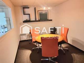 Bureaux et commerces 7 pièces