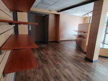 Bureaux et commerces 2 pièces