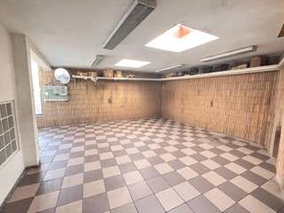 Bureaux et commerces 7 pièces