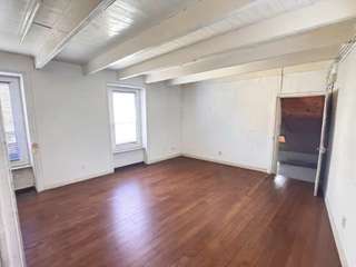 Bureaux et commerces 7 pièces