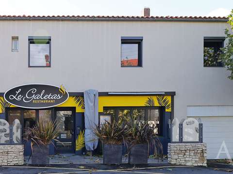 Bureaux et commerces 4 pièces