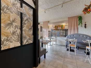 Bureaux et commerces 4 pièces