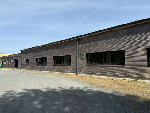 Bureaux et commerces Montréverd 85