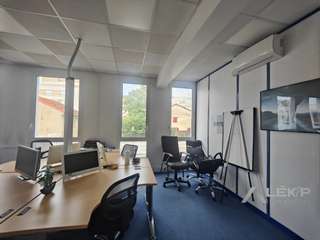 Bureaux et commerces 15 pièces Bureaux et commerces 15 pièces