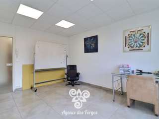 Bureaux et commerces 3 pièces