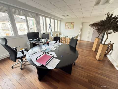 Bureaux et commerces 10 pièces