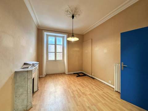 Bureaux et commerces 4 pièces