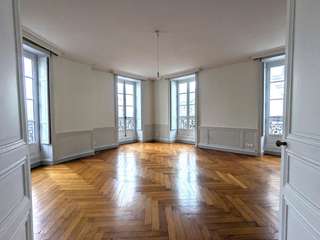 Bureaux et commerces 5 pièces