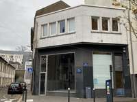 Bureaux et commerces 2 pièces