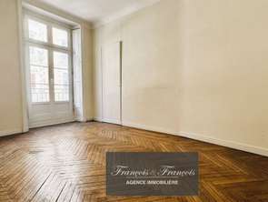 Vente Bureaux et commerces 105 m&sup2;Nantes Centre Ville