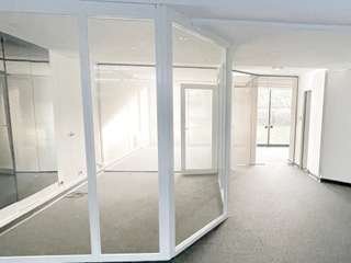 Bureaux et commerces 4 pièces