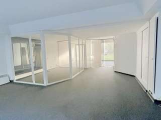 Bureaux et commerces 4 pièces