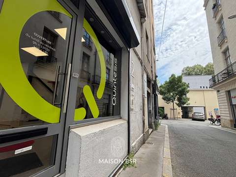 Bureaux et commerces 4 pièces Bureaux et commerces 4 pièces