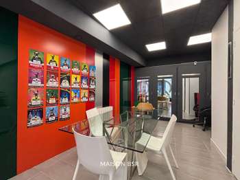Bureaux et commerces 4 pièces Bureaux et commerces 4 pièces