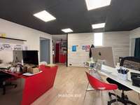 Bureaux et commerces 4 pièces Bureaux et commerces 4 pièces