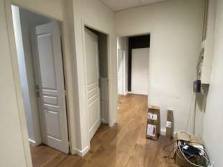Bureaux et commerces 4 pièces