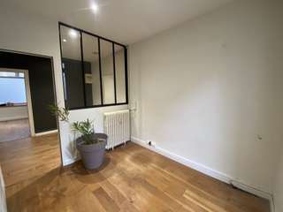 Bureaux et commerces 4 pièces
