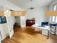 Bureaux et commerces 4 pièces