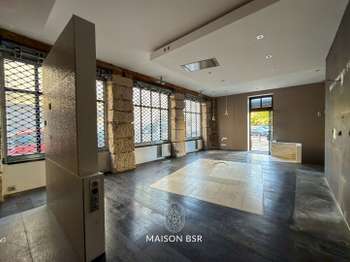 Bureaux et commerces 4 pièces