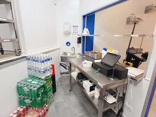 Bureaux et commerces 4 pièces
