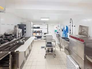 Bureaux et commerces 4 pièces