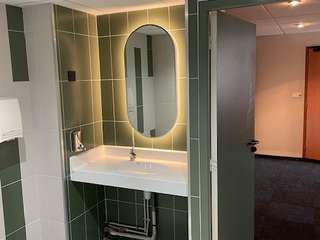 Bureaux et commerces 19 pièces