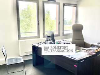 Bureaux et commerces 19 pièces