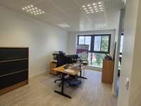 Bureaux et commerces 5 pièces