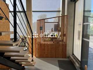 Bureaux et commerces 8 pièces