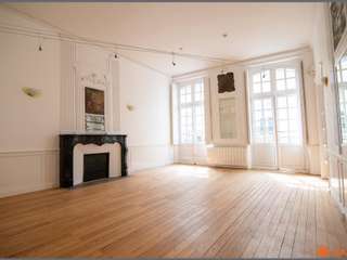 Bureaux et commerces 8 pièces
