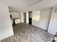 Bureaux et commerces 2 pièces