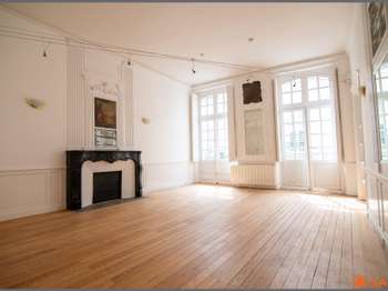 Bureaux et commerces 8 pièces Nantes Quartier CHU 44