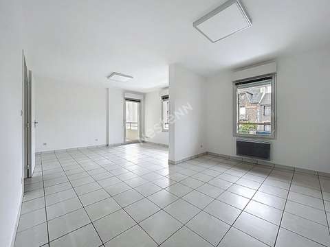 Bureaux et commerces 5 pièces Nantes Rond-Point De Rennes 44