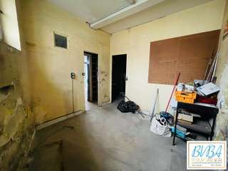 Bureaux et commerces 4 pièces