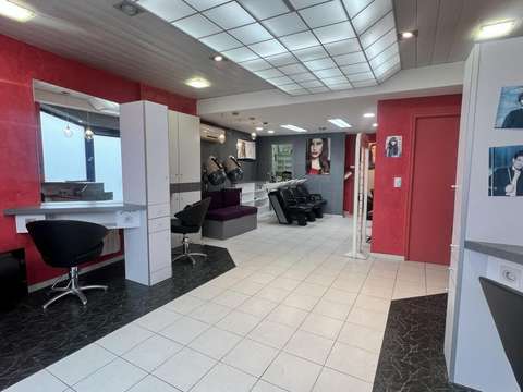 Bureaux et commerces 4 pièces Bureaux et commerces 4 pièces